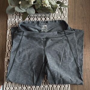 💪🏼 North Face Capri 💪🏼